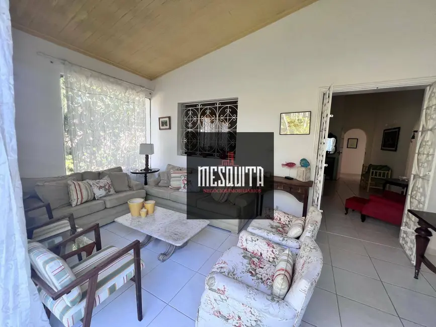 Casa com 4 quartos à venda, 360m2 em Jardim Virgínia, Guaruja - SP - imagem 4 Foto 4 de Casa com 4 quartos à venda, 360m2 em Jardim Virgínia, Guaruja - SP