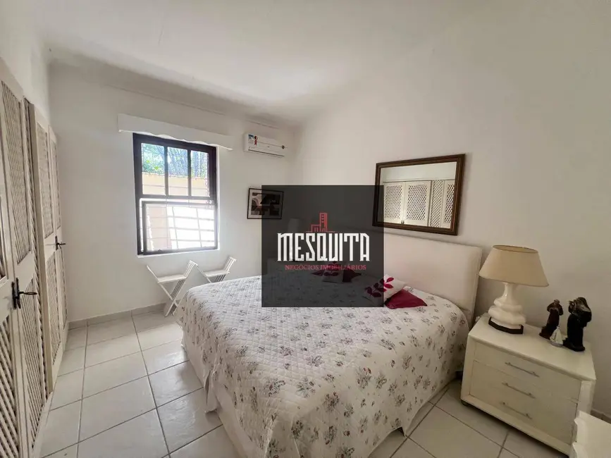 Casa com 4 quartos à venda, 360m2 em Jardim Virgínia, Guaruja - SP - imagem 9 Foto 9 de Casa com 4 quartos à venda, 360m2 em Jardim Virgínia, Guaruja - SP