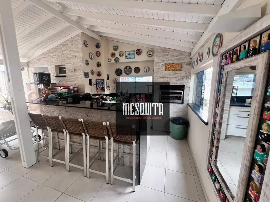 Cobertura com 3 quartos à venda, 260m2 em Guaruja - SP - imagem 8 Foto 8 de Cobertura com 3 quartos à venda, 260m2 em Guaruja - SP