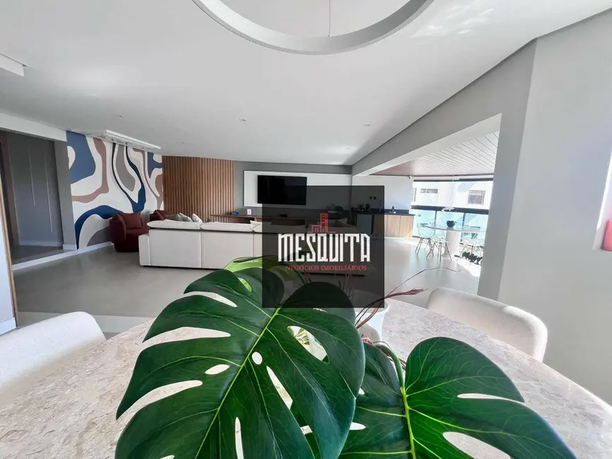 Foto 4 de Apartamento com 5 quartos à venda, 224m2 em Jardim Três Marias, Guaruja - SP