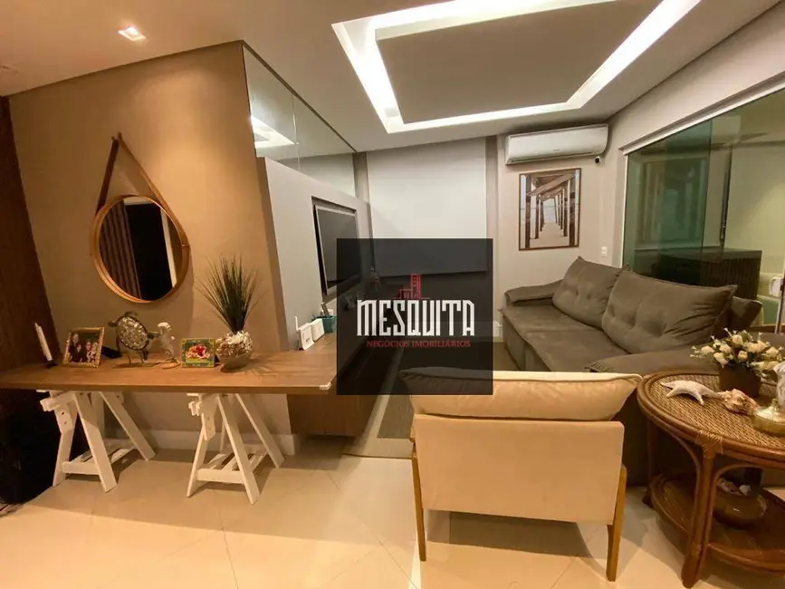 Foto 2 de Apartamento com 3 quartos à venda, 119m2 em Guaruja - SP