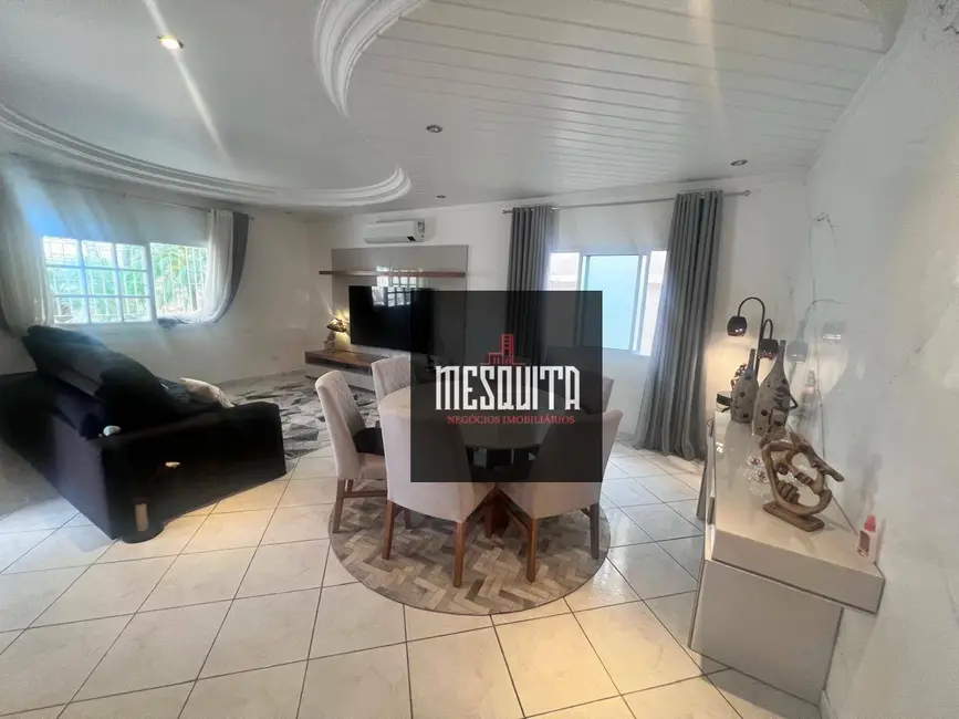 Casa com 3 quartos à venda, 525m2 em Jardim Virgínia, Guaruja - SP - imagem 4 Foto 4 de Casa com 3 quartos à venda, 525m2 em Jardim Virgínia, Guaruja - SP