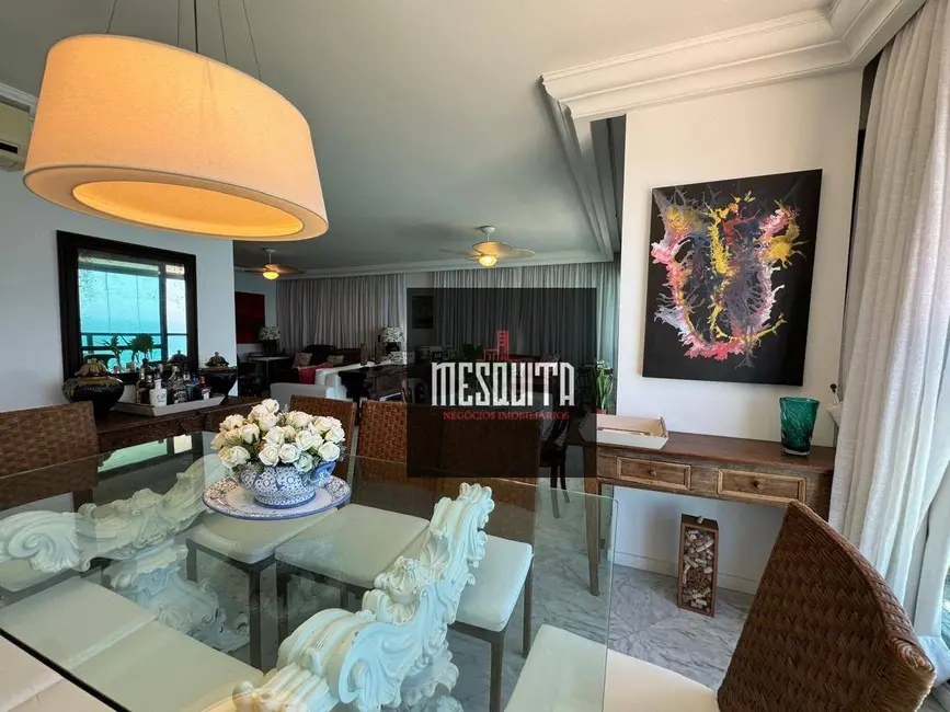 Foto 7 de Apartamento com 4 quartos à venda, 220m2 em Guaruja - SP