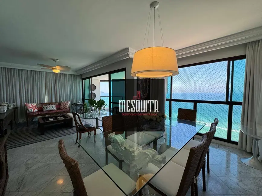 Foto 4 de Apartamento com 4 quartos à venda, 220m2 em Guaruja - SP