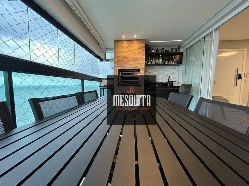 Apartamento com 3 quartos à venda, 185m2 em Guaruja - SP - imagem 7 Foto 7 de Apartamento com 3 quartos à venda, 185m2 em Guaruja - SP