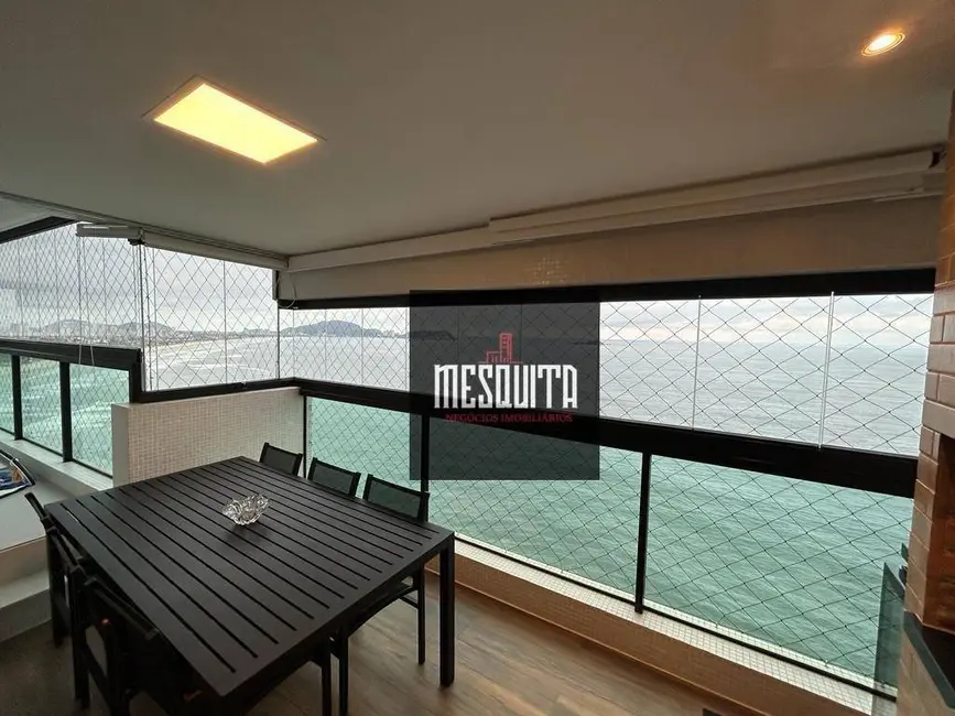 Apartamento com 3 quartos à venda, 185m2 em Guaruja - SP - imagem 4 Foto 4 de Apartamento com 3 quartos à venda, 185m2 em Guaruja - SP