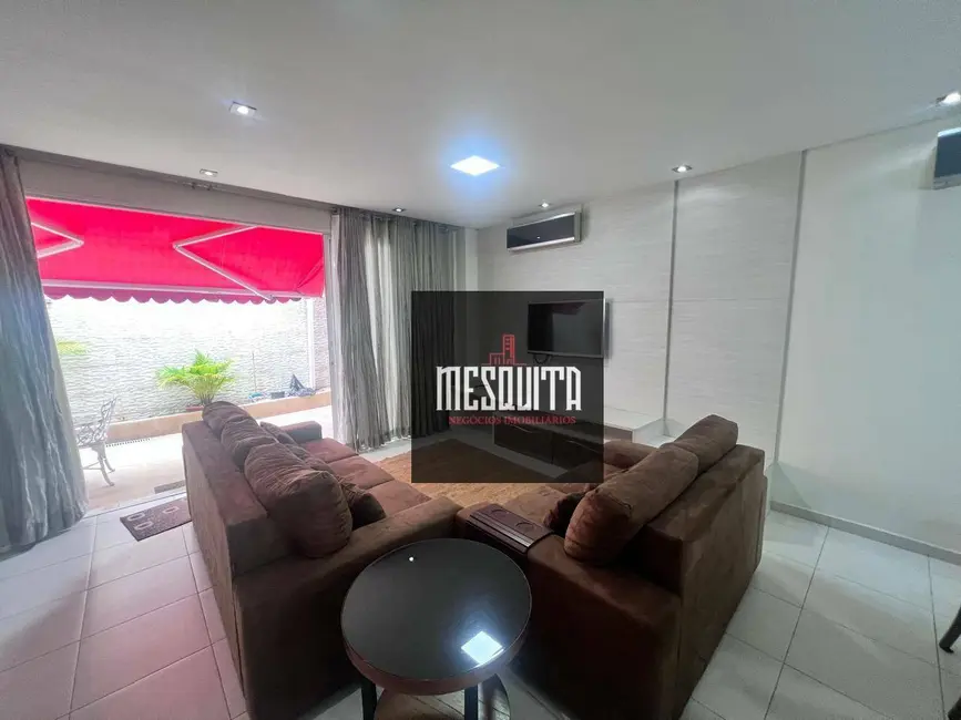 Casa de Condomínio com 4 quartos à venda, 160m2 em Jardim Três Marias, Guaruja - SP - imagem 4 Foto 4 de Casa de Condomínio com 4 quartos à venda, 160m2 em Jardim Três Marias, Guaruja - SP