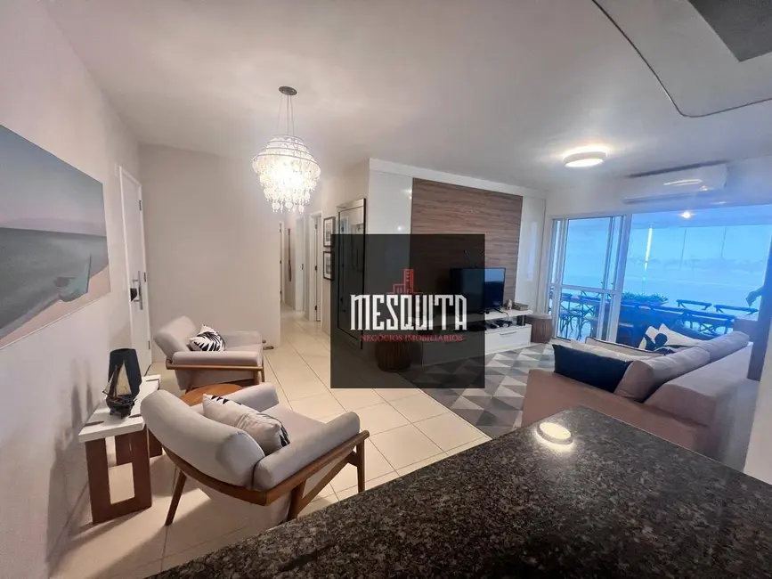 Foto 6 de Apartamento com 3 quartos à venda e para alugar, 119m2 em Guaruja - SP