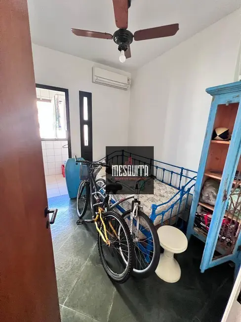 Foto 8 de Apartamento com 3 quartos à venda, 90m2 em Guaruja - SP