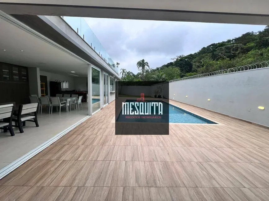 Casa de Condomínio com 5 quartos à venda, 1000m2 em Guaruja - SP - imagem 8 Foto 8 de Casa de Condomínio com 5 quartos à venda, 1000m2 em Guaruja - SP