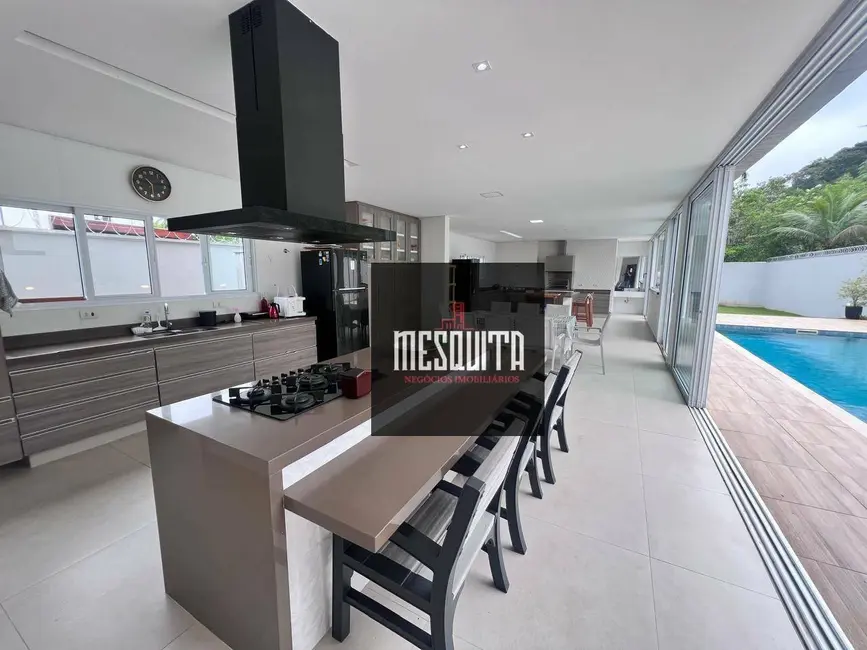 Casa de Condomínio com 5 quartos à venda, 1000m2 em Guaruja - SP - imagem 1 Foto 1 de Casa de Condomínio com 5 quartos à venda, 1000m2 em Guaruja - SP