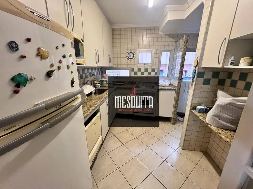 Foto 5 de Apartamento com 2 quartos à venda, 70m2 em Guaruja - SP