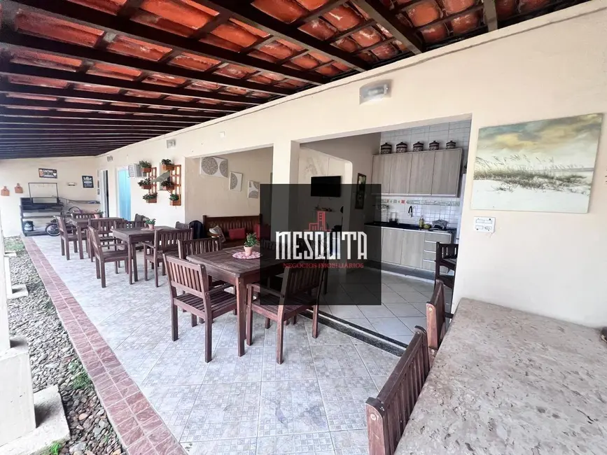 Foto 2 de Casa com 5 quartos à venda, 300m2 em Guaruja - SP