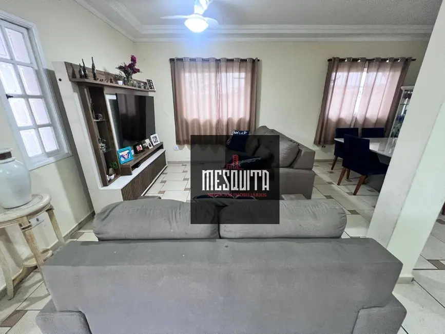 Foto 9 de Casa com 5 quartos à venda, 300m2 em Guaruja - SP