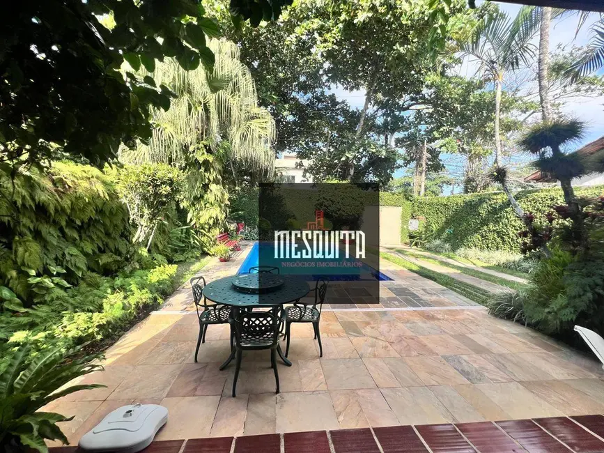 Foto 6 de Casa com 5 quartos à venda, 360m2 em Balneário Praia do Pernambuco, Guaruja - SP