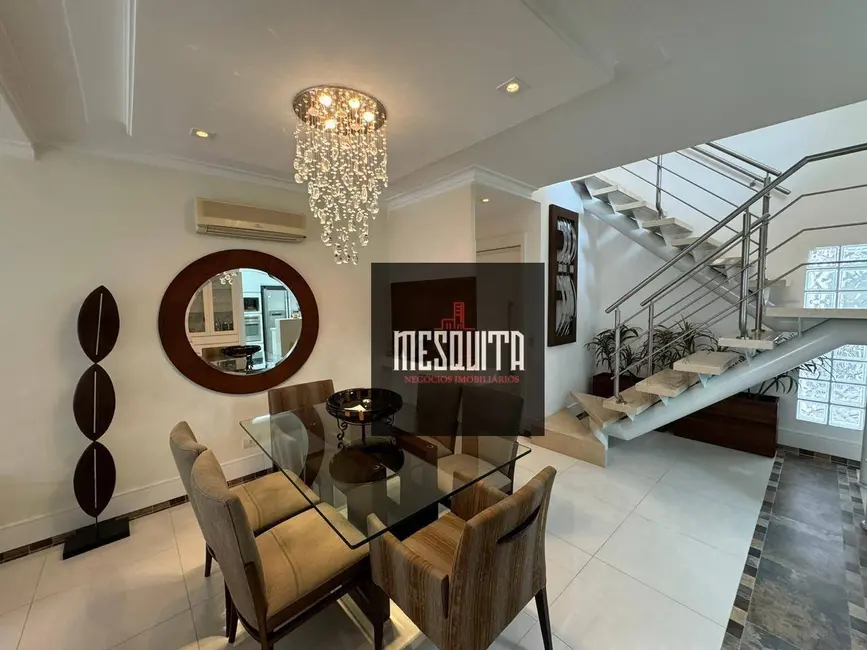 Cobertura com 4 quartos à venda, 315m2 em Enseada, Guaruja - SP - imagem 7 Foto 7 de Cobertura com 4 quartos à venda, 315m2 em Enseada, Guaruja - SP