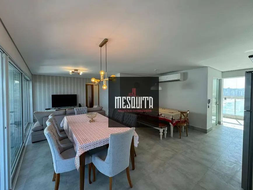 Foto 2 de Apartamento com 3 quartos à venda, 147m2 em Guaruja - SP