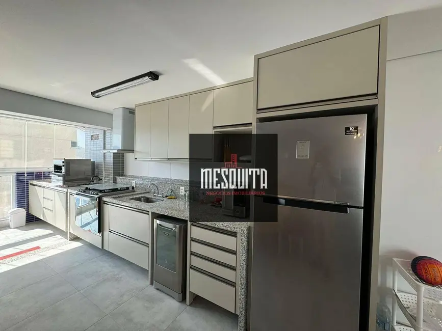 Foto 7 de Apartamento com 3 quartos à venda, 147m2 em Guaruja - SP