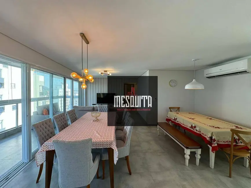 Foto 3 de Apartamento com 3 quartos à venda, 147m2 em Guaruja - SP