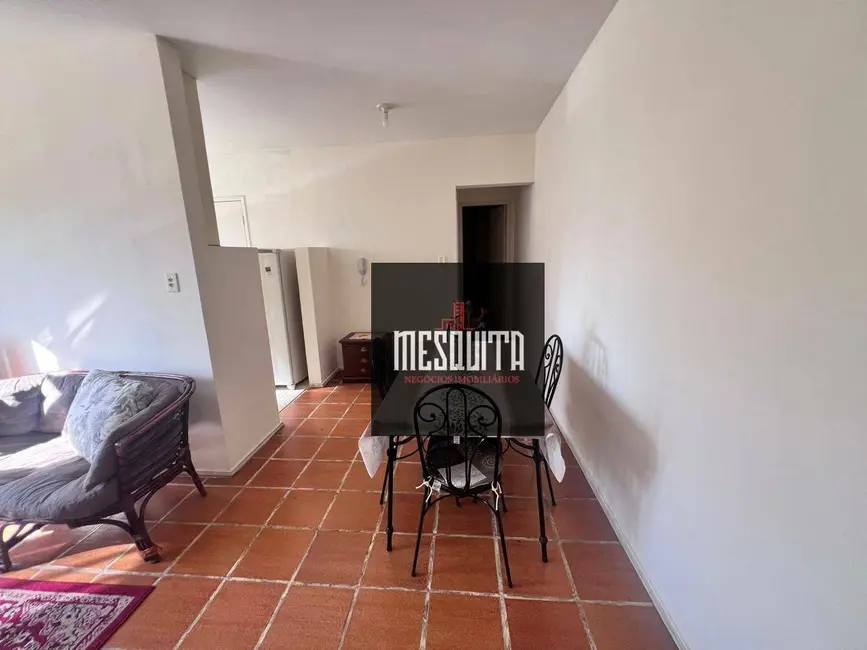 Apartamento com 1 quarto à venda, 55m2 em Jardim Três Marias, Guaruja - SP - imagem 3 Foto 3 de Apartamento com 1 quarto à venda, 55m2 em Jardim Três Marias, Guaruja - SP