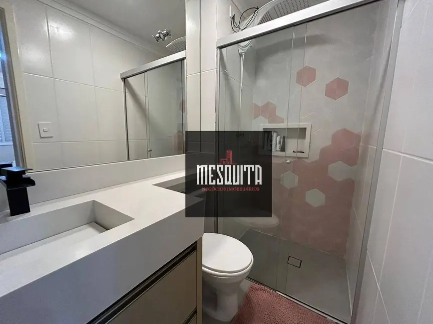 Foto 8 de Apartamento com 2 quartos à venda, 70m2 em Loteamento João Batista Julião, Guaruja - SP