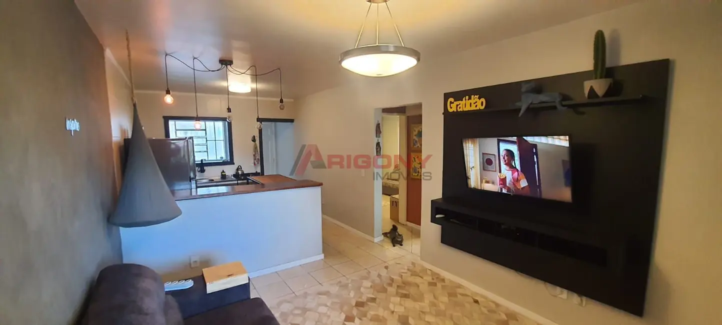 Foto 4 de Casa com 2 quartos à venda, 105m2 em Camobi, Santa Maria - RS