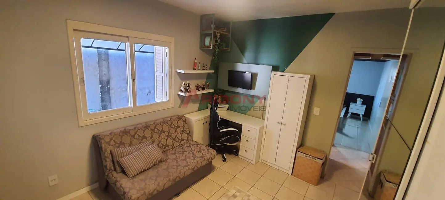 Foto 6 de Casa com 2 quartos à venda, 105m2 em Camobi, Santa Maria - RS