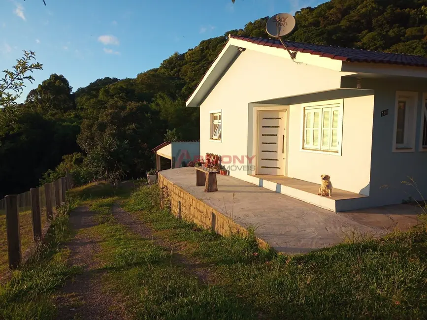 Foto 1 de Casa com 2 quartos à venda, 70m2 em Campestre do Menino Deus, Santa Maria - RS