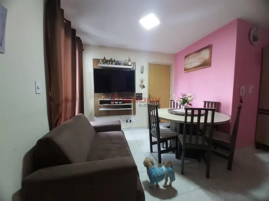 Foto 2 de Apartamento com 3 quartos à venda, 60m2 em Nossa Senhora do Rosário, Santa Maria - RS