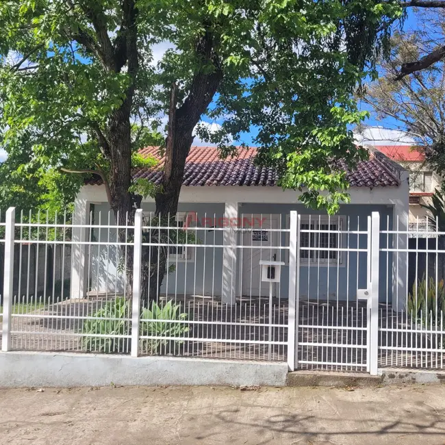 Foto 2 de Casa com 2 quartos à venda, 100m2 em Nossa Senhora do Rosário, Santa Maria - RS