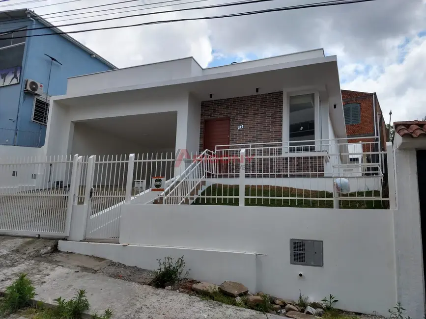 Foto 2 de Casa com 2 quartos à venda, 360m2 em Nossa Senhora das Dores, Santa Maria - RS