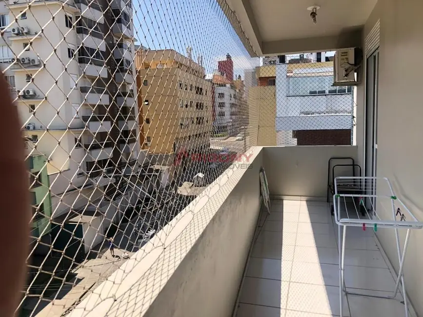 Foto 2 de Apartamento com 2 quartos à venda, 81m2 em Nossa Senhora de Fátima, Santa Maria - RS