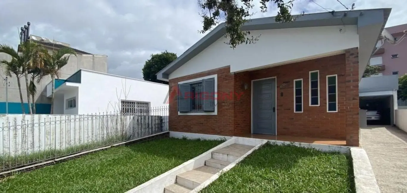 Foto 1 de Casa com 3 quartos à venda em Menino Jesus, Santa Maria - RS