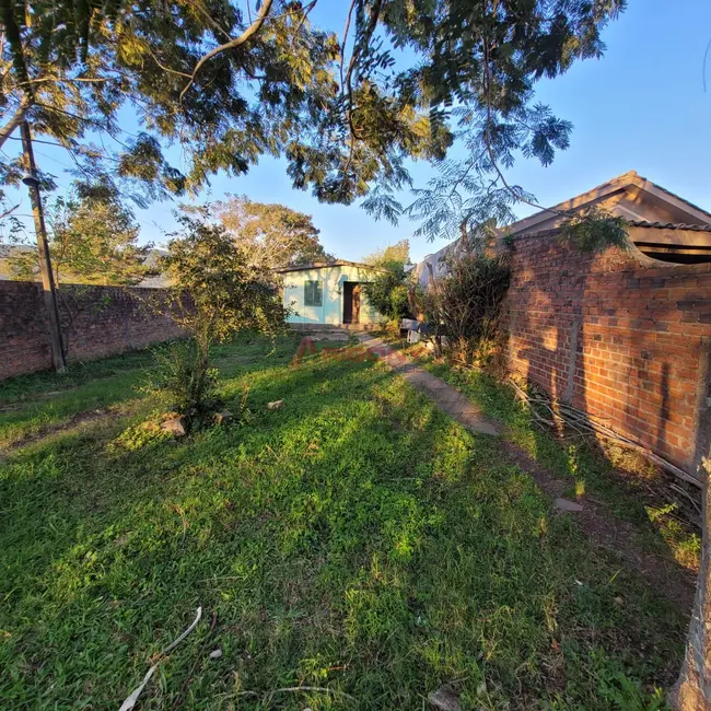 Foto 2 de Casa com 3 quartos à venda, 143m2 em Pé de Plátano, Santa Maria - RS