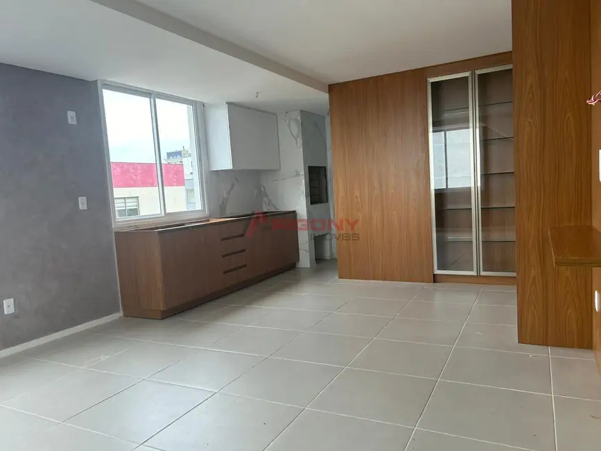 Foto 2 de Apartamento com 2 quartos à venda, 80m2 em Centro, Santa Maria - RS