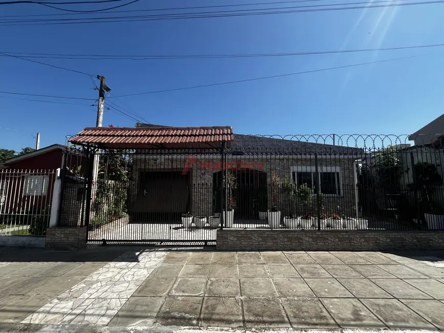Foto 1 de Casa com 3 quartos à venda, 175m2 em Santa Maria - RS