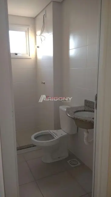 Apartamento com 3 quartos à venda, 60m2 em Nossa Senhora Medianeira, Santa Maria - RS - imagem 5 Foto 5 de Apartamento com 3 quartos à venda, 60m2 em Nossa Senhora Medianeira, Santa Maria - RS