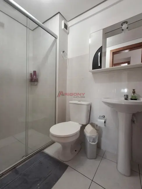 Foto 9 de Apartamento com 2 quartos para alugar, 72m2 em Centro, Santa Maria - RS