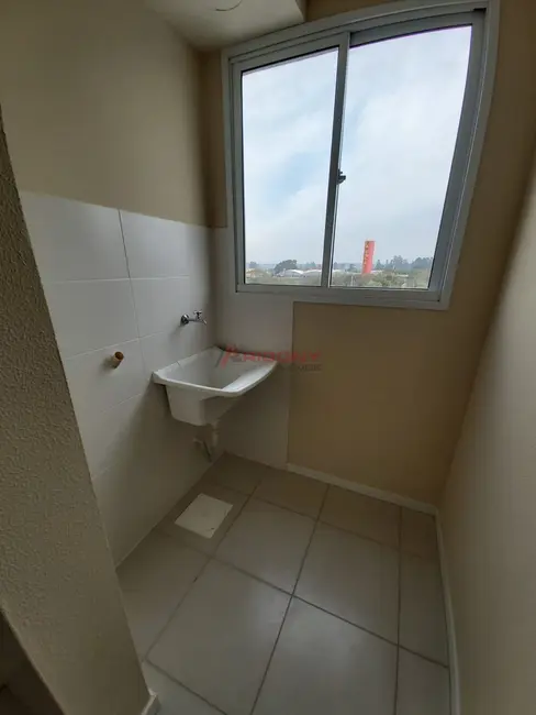 Foto 6 de Apartamento com 2 quartos para alugar, 51m2 em Nossa Senhora Medianeira, Santa Maria - RS