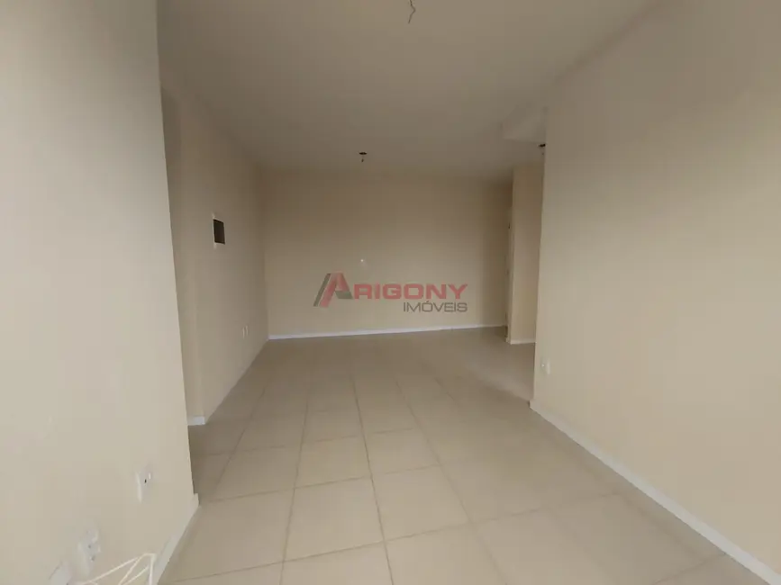 Foto 3 de Apartamento com 2 quartos para alugar, 51m2 em Nossa Senhora Medianeira, Santa Maria - RS