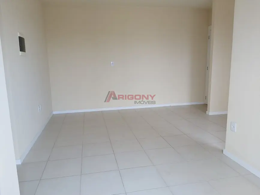 Foto 4 de Apartamento com 2 quartos para alugar, 51m2 em Nossa Senhora Medianeira, Santa Maria - RS