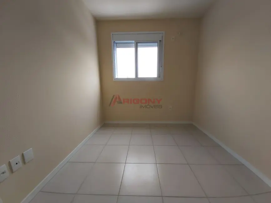 Foto 9 de Apartamento com 2 quartos para alugar, 51m2 em Nossa Senhora Medianeira, Santa Maria - RS