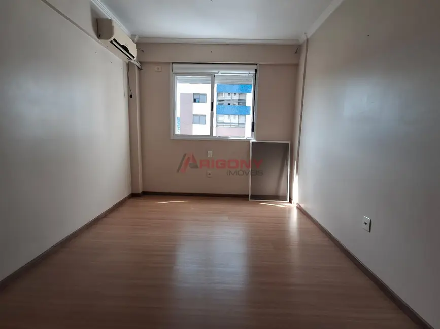 Foto 8 de Apartamento com 3 quartos à venda, 124m2 em Menino Jesus, Santa Maria - RS