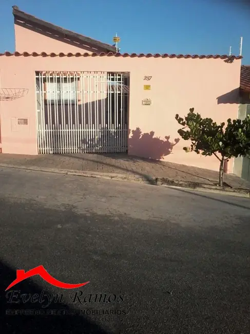 Foto 1 de Casa com 2 quartos à venda, 140m2 em Salto De Pirapora - SP