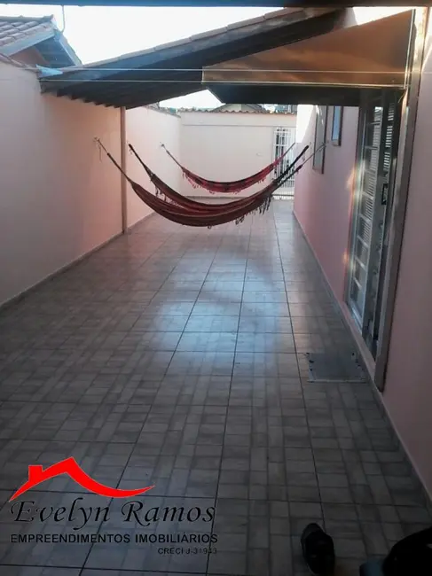 Foto 3 de Casa com 2 quartos à venda, 140m2 em Salto De Pirapora - SP
