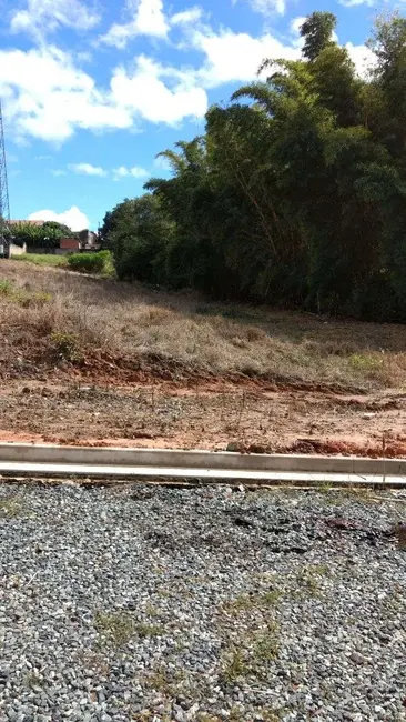 Foto 1 de Terreno / Lote à venda, 125m2 em Salto De Pirapora - SP