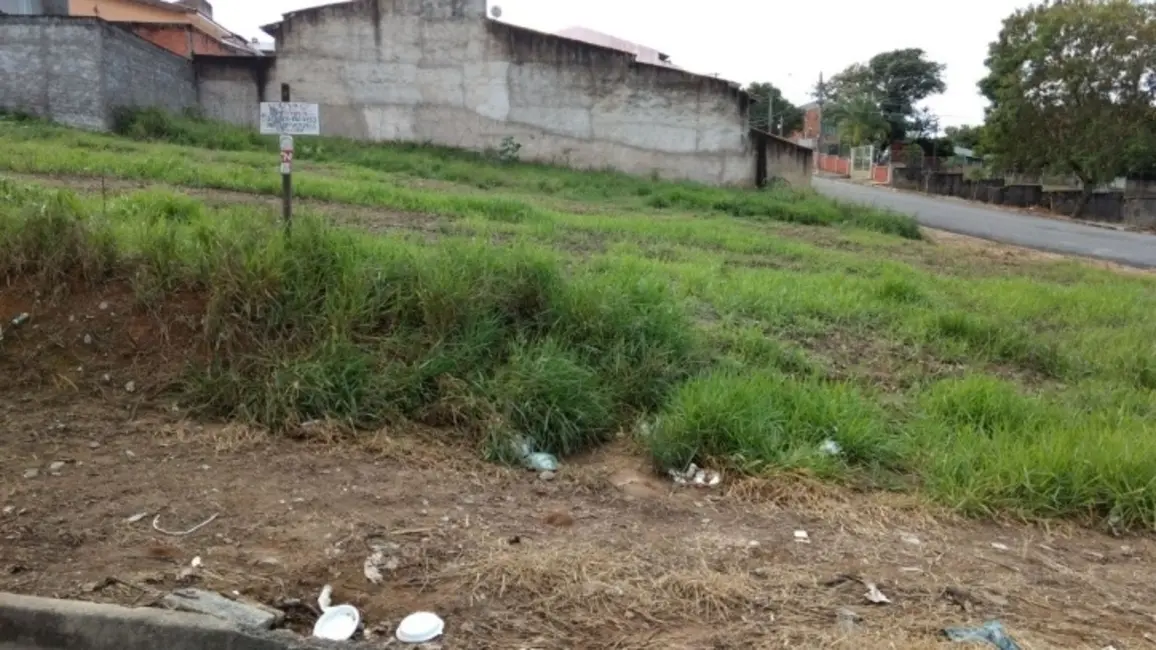 Foto 1 de Terreno / Lote à venda, 1000m2 em Salto De Pirapora - SP