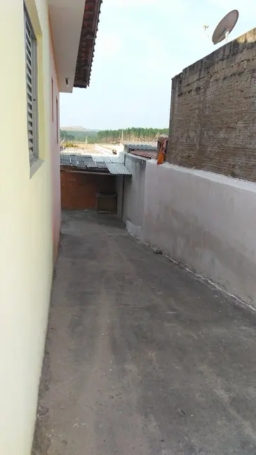 Foto 4 de Casa com 2 quartos à venda, 250m2 em Salto De Pirapora - SP