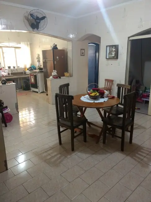 Foto 5 de Casa com 3 quartos à venda, 250m2 em Salto De Pirapora - SP
