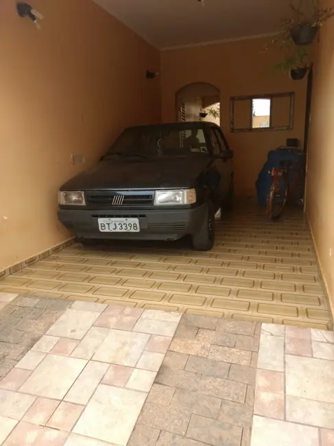 Foto 3 de Casa com 3 quartos à venda, 250m2 em Salto De Pirapora - SP